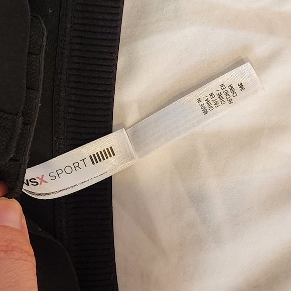 NWOT VSX Victoria's Secret Sports Bra - Multicolor - Picture 3 of 3